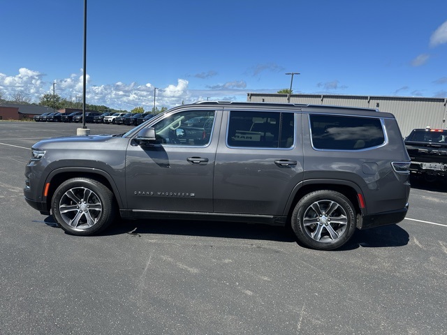 2022 Jeep Grand Wagoneer I photo 3