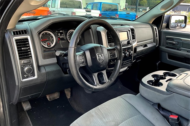 2015 Ram 1500 SLT photo 17