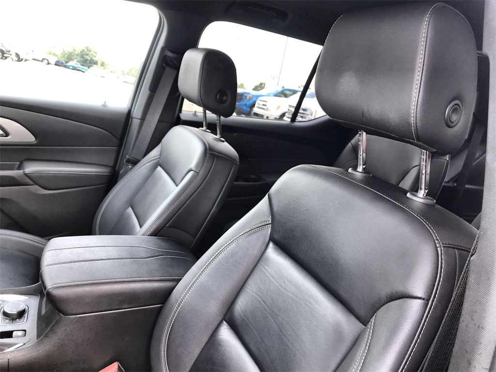 2023 Chevrolet Traverse Leather photo 10