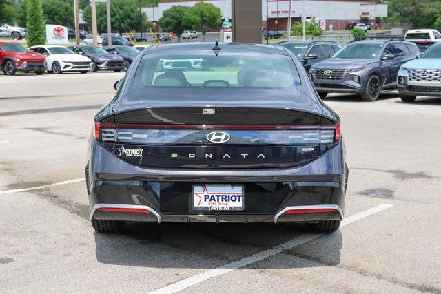 New 2025 Blue Hyundai Limited image 4