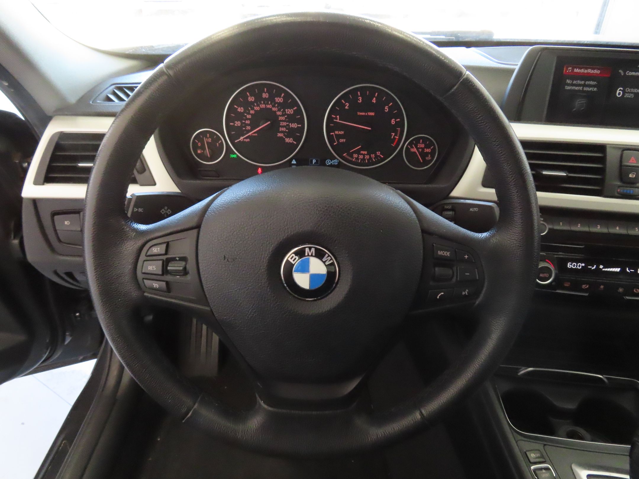 2018 Bmw 320i Sedan photo 14