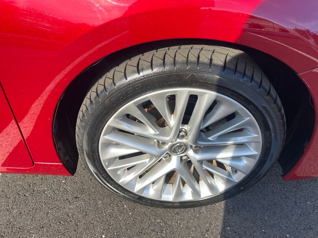 2016 Lexus ES 350's photo