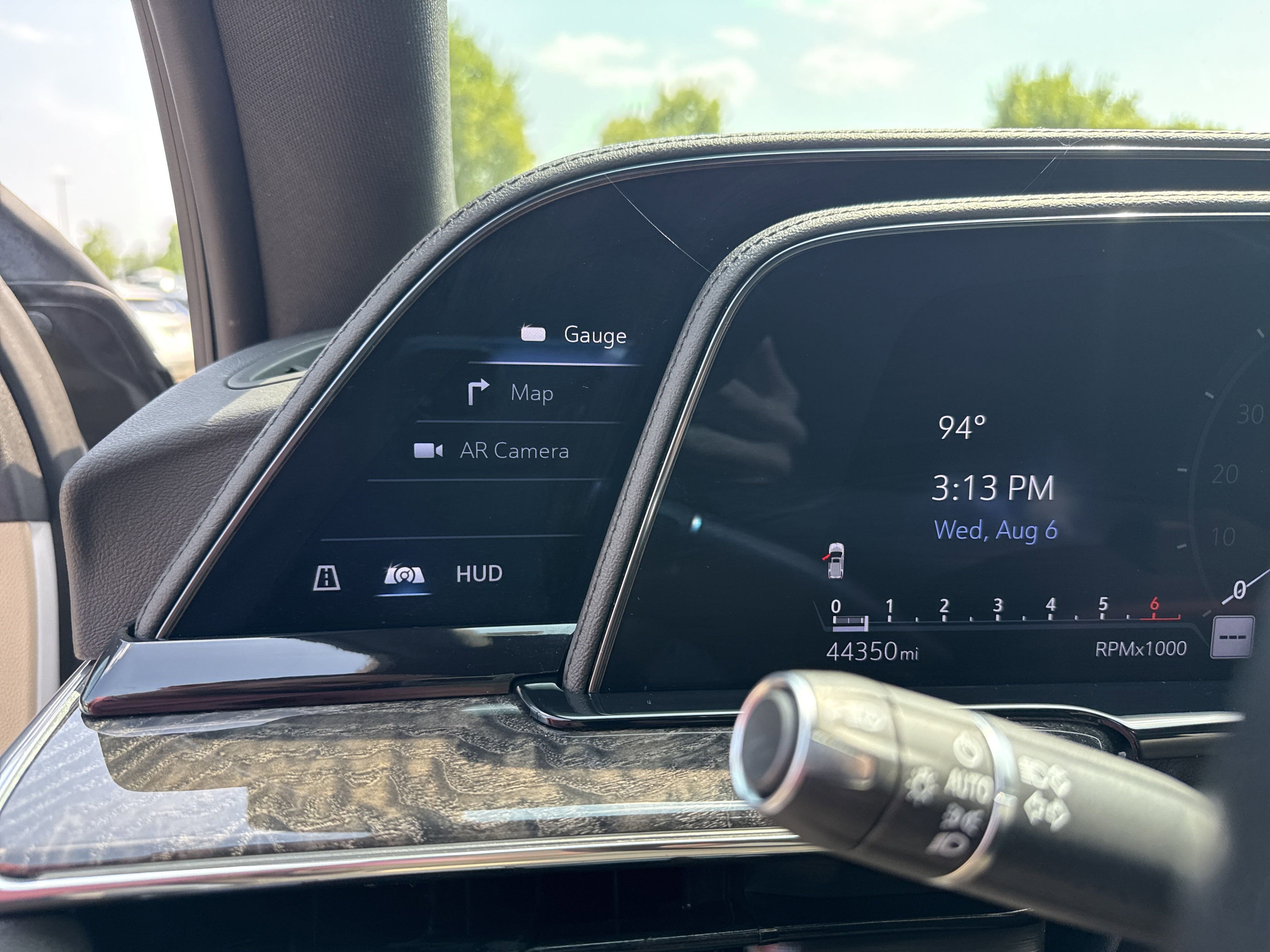 2023 Cadillac Escalade Premium Luxury photo 11