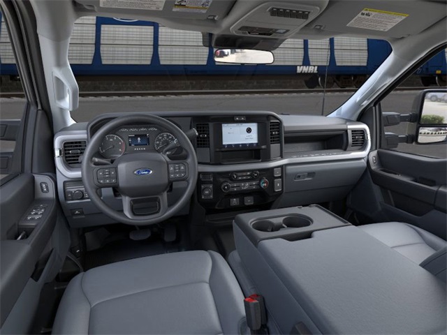 2025 Ford F-350 XL photo 8