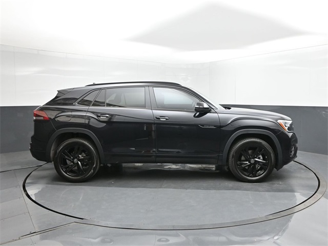 2025 Volkswagen Atlas Cross Sport SEL R-Line photo 23