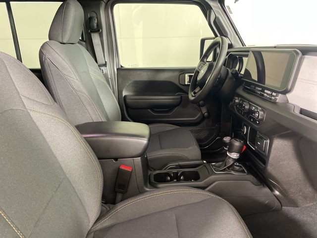 2024 Jeep Gladiator Sport photo 13