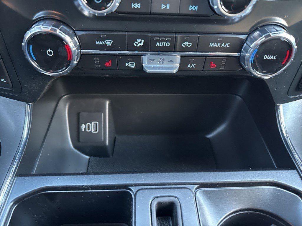 2025 Ford F-150 XLT photo 15