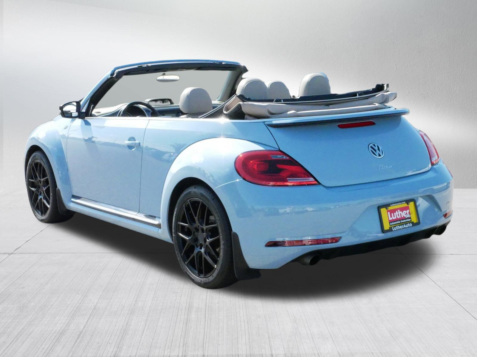 2014 Volkswagen Beetle Convertible R-Line photo 5