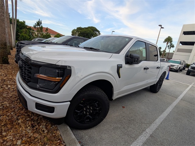 2025 Ford F-150 STX photo 4