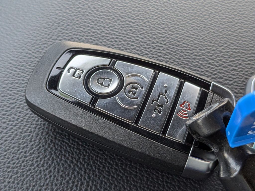 2025 Ford F-150 XLT photo 33