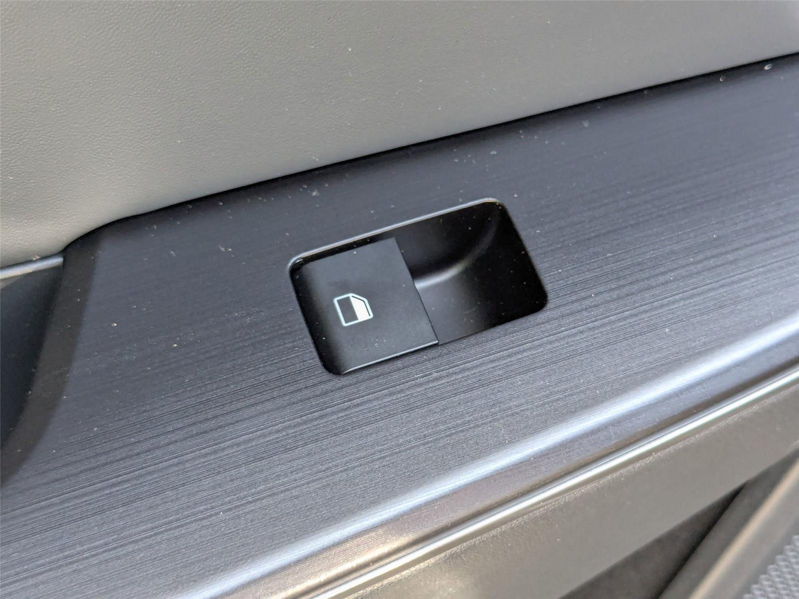 2025 Kia EV6 Wind photo 25
