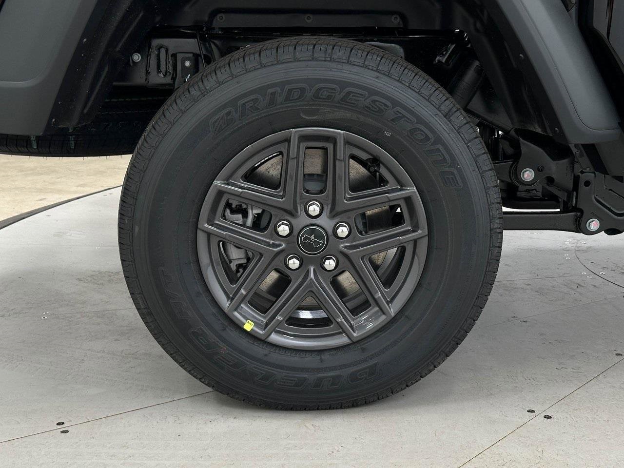 2025 Jeep Gladiator Sport S photo 30