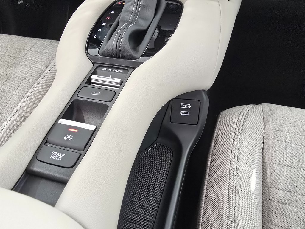 2025 Honda HR-V LX photo 34