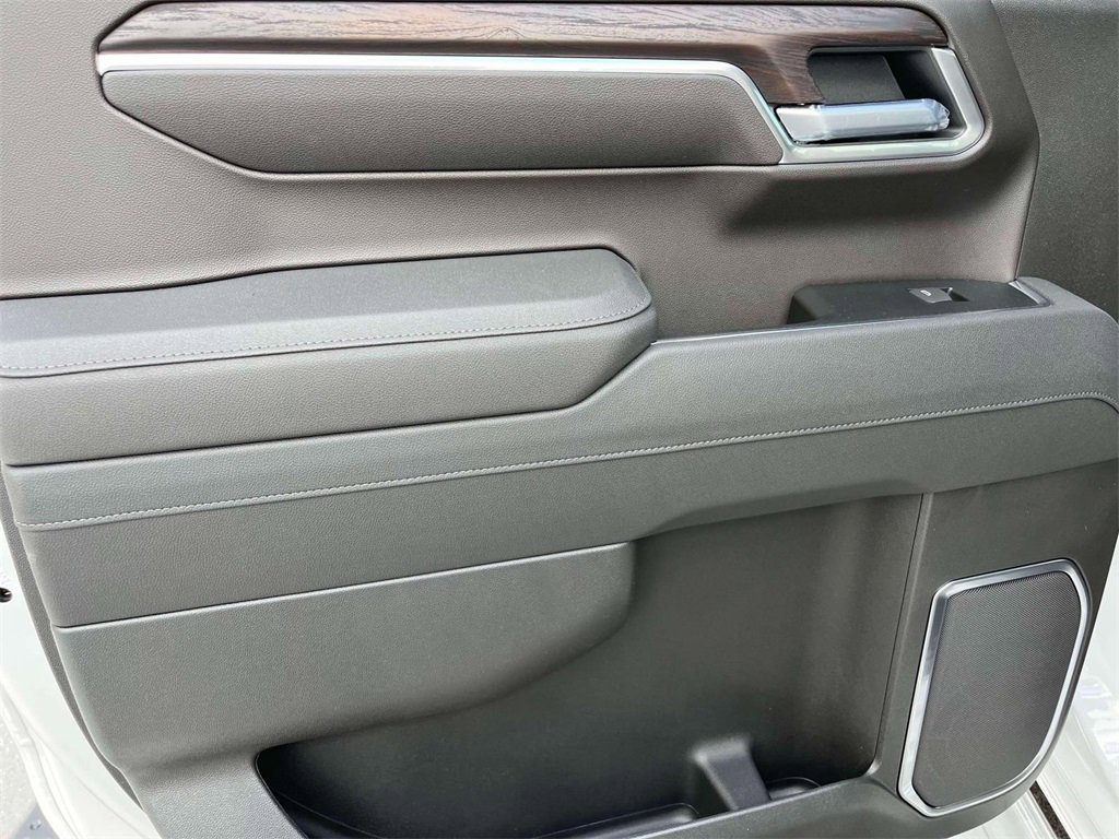 2026 Gmc Sierra 1500 SLT photo 13