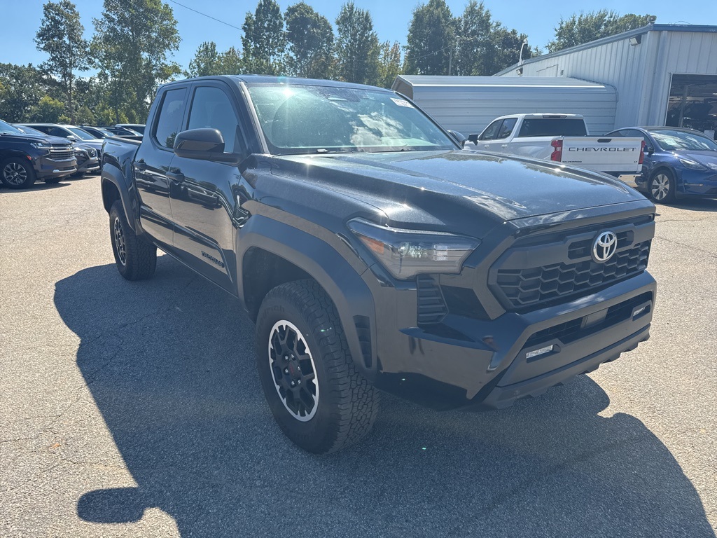 2025 Toyota Tacoma TRD Sport photo 4