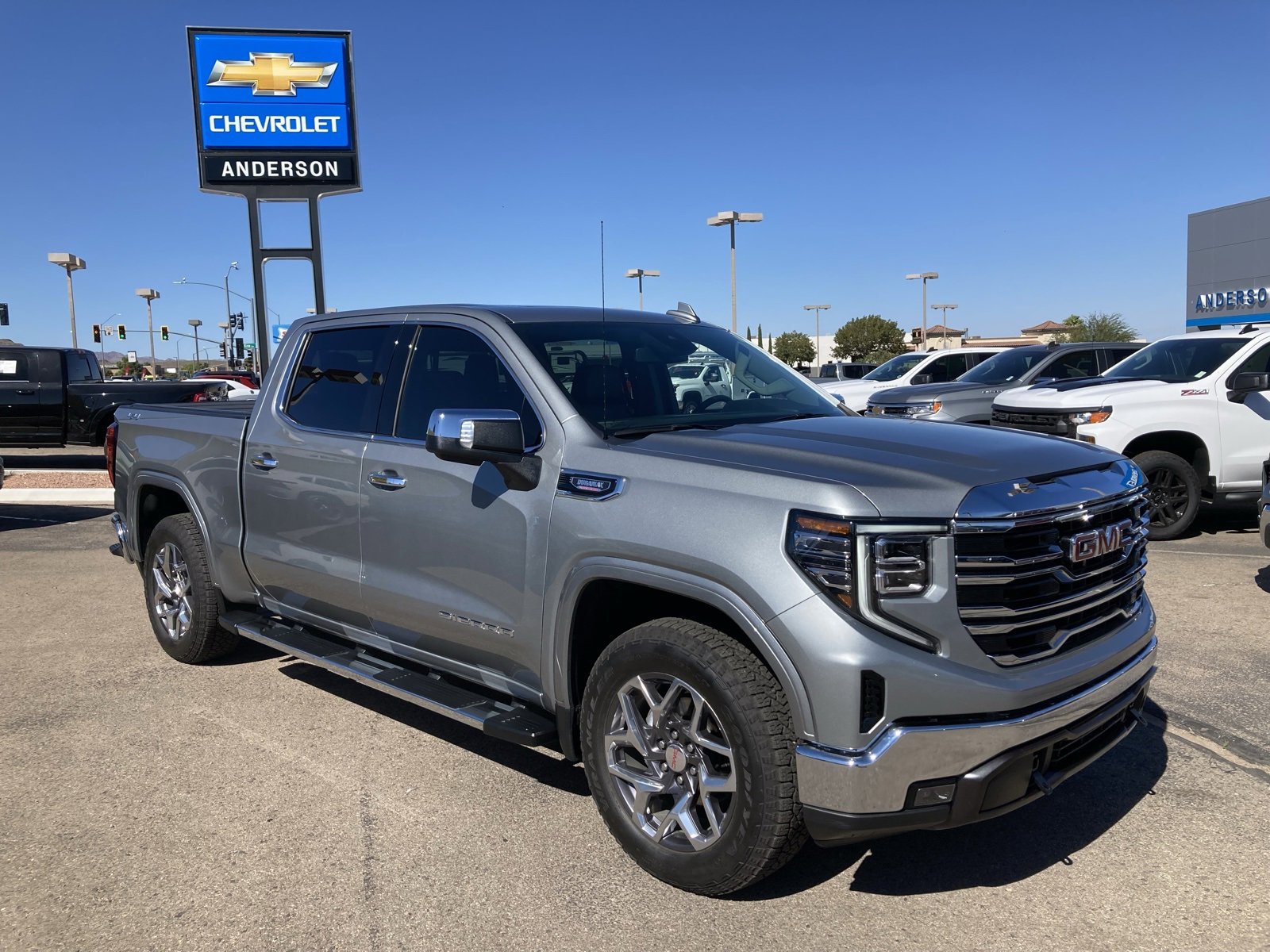 2025 Gmc Sierra 1500 SLT photo 3