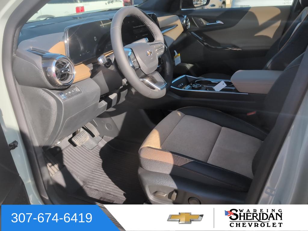 2026 Chevrolet Equinox ACTIV photo 3