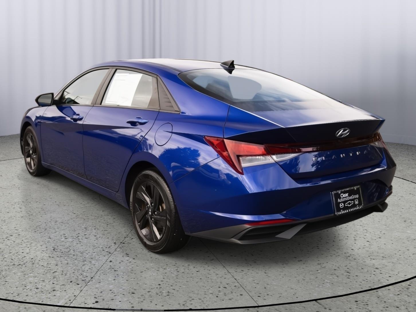 2021 Hyundai Elantra SEL photo 18
