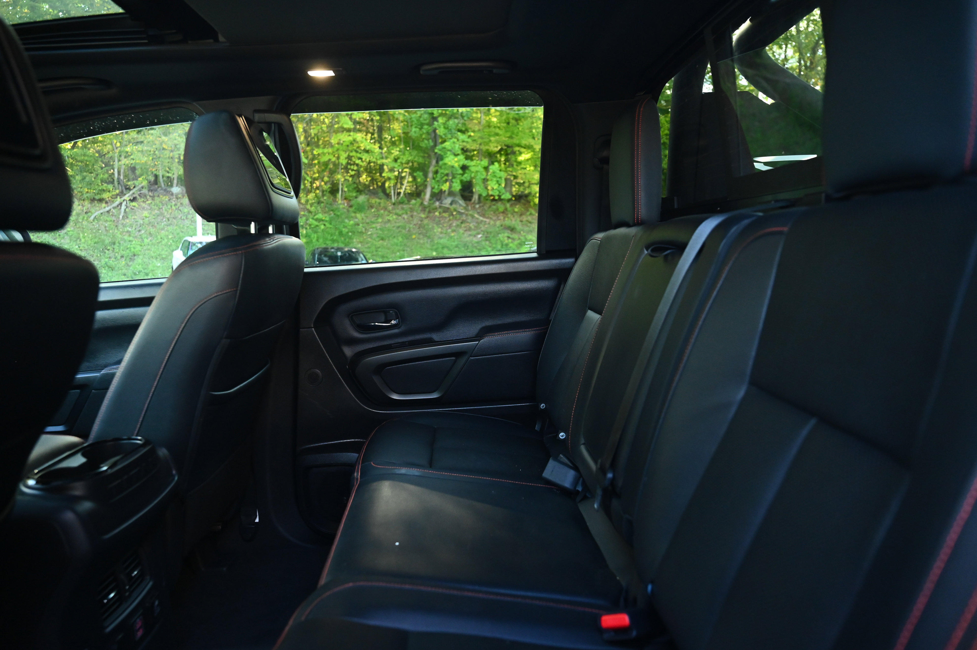 2024 Nissan Titan PRO-4X photo 21