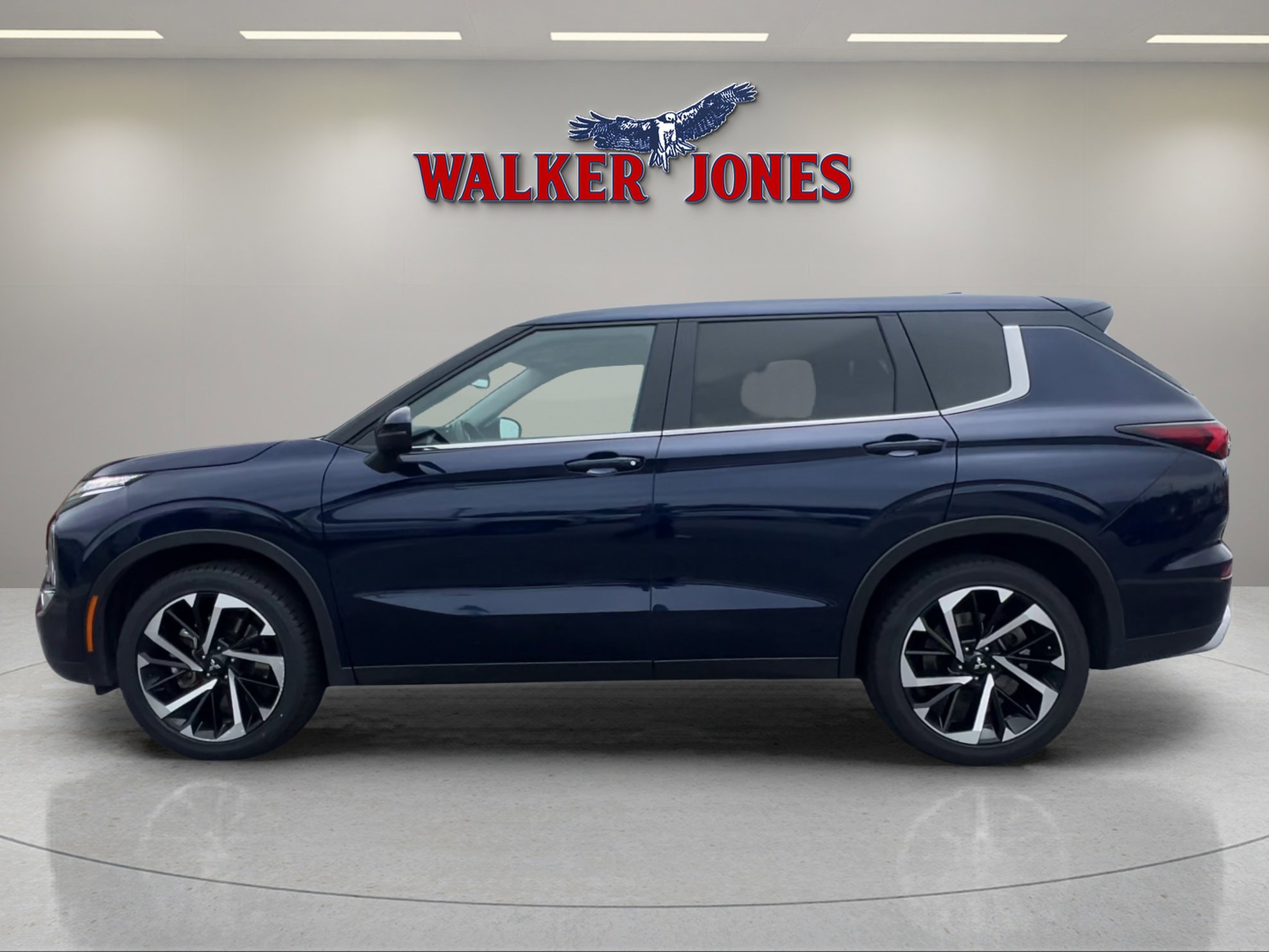 2024 Mitsubishi Outlander SE Black Edition photo 5