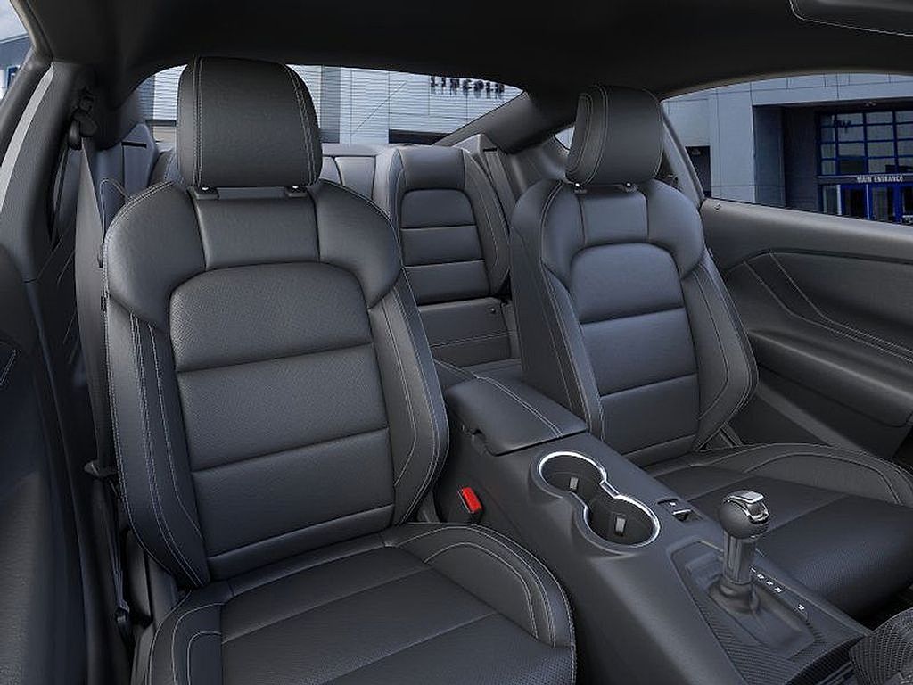 2025 Ford Mustang EcoBoost Premium photo 9