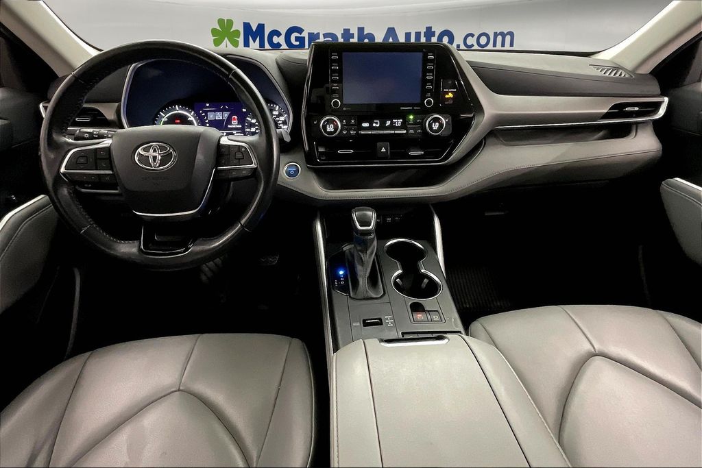 2021 Toyota Highlander Hybrid XLE photo 15