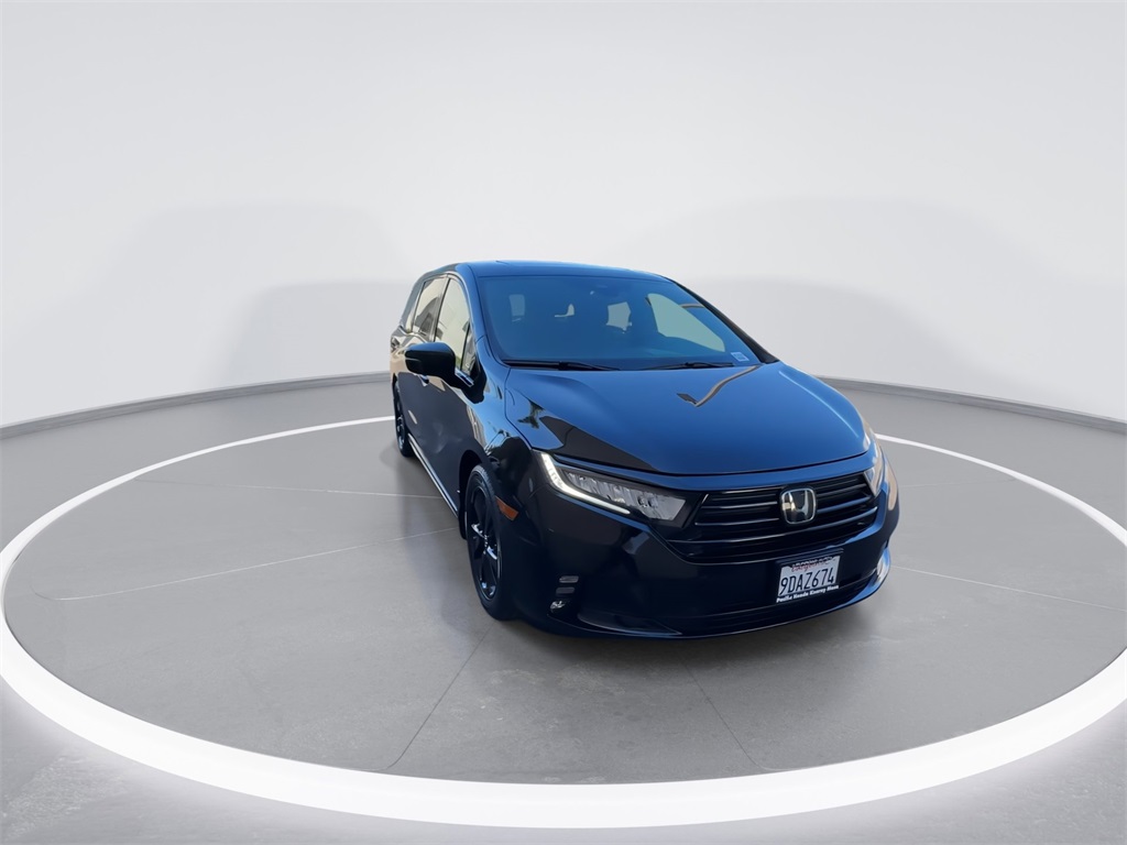 2023 Honda Odyssey Sport photo 3