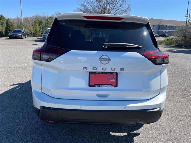 2025 Nissan Rogue S photo 4