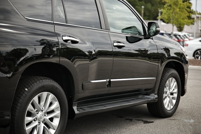 2019 Lexus GX 460 photo 6