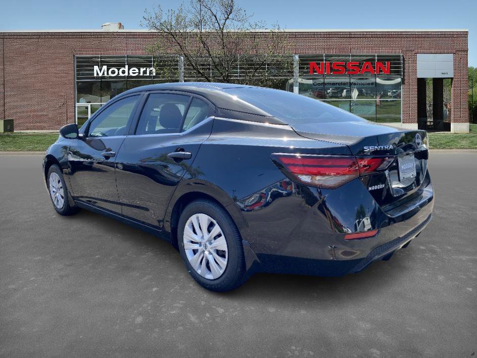 2025 Nissan Sentra S photo 2