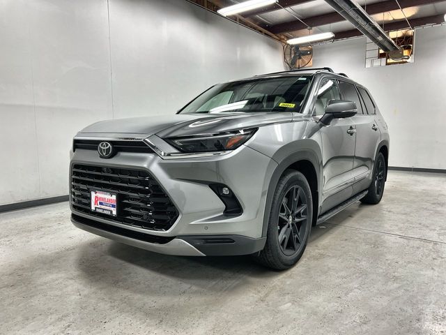 2026 Toyota Grand Highlander Platinum's photo