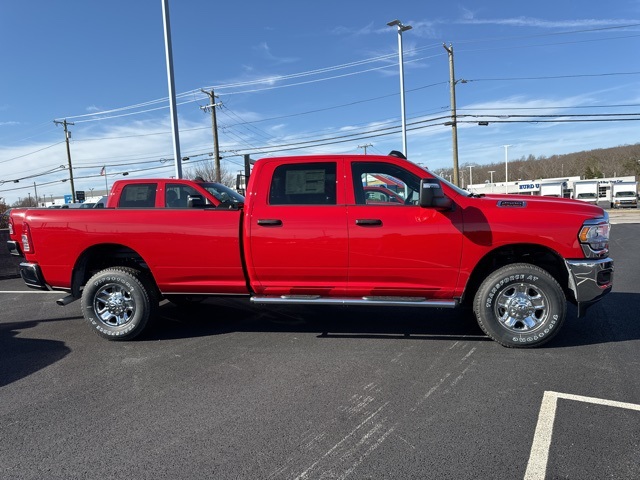 2024 Ram 2500 Tradesman photo 2