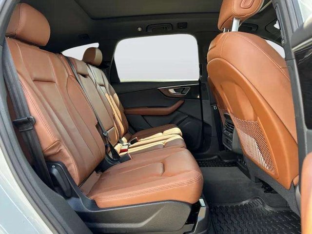 2023 Audi Q7 45 Premium photo 31