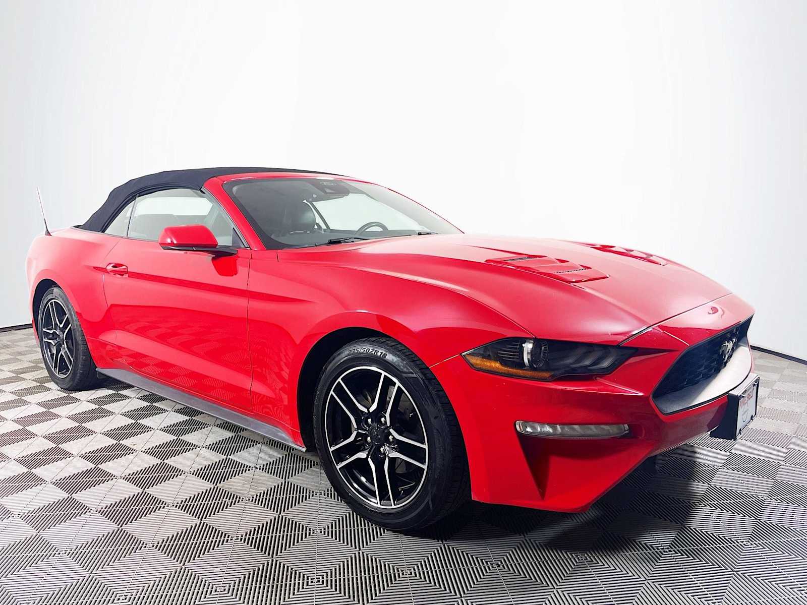 2022 Ford Mustang EcoBoost Premium photo 3