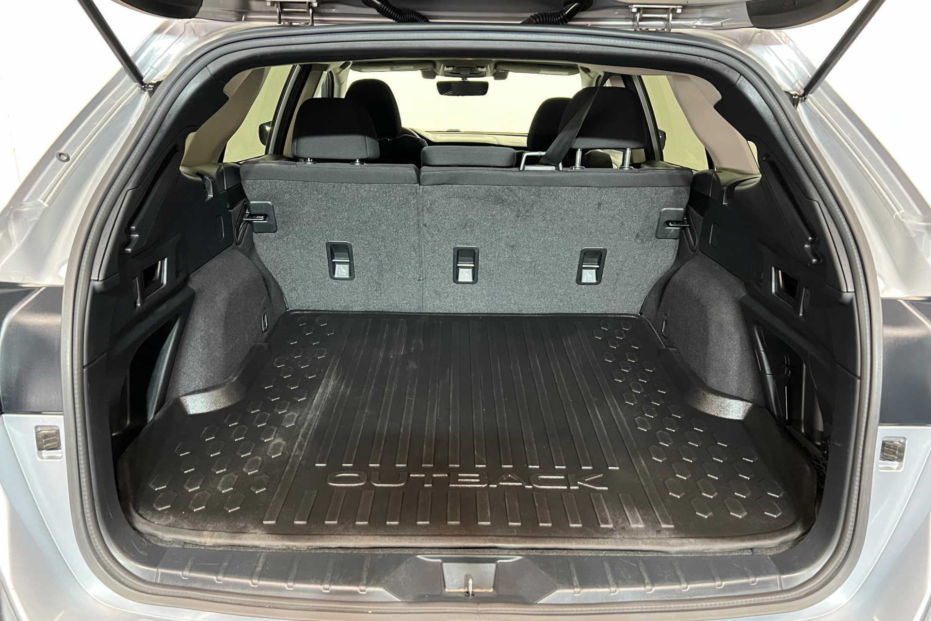 2020 Subaru Outback Premium photo 22