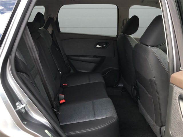2023 Nissan Rogue SV photo 14