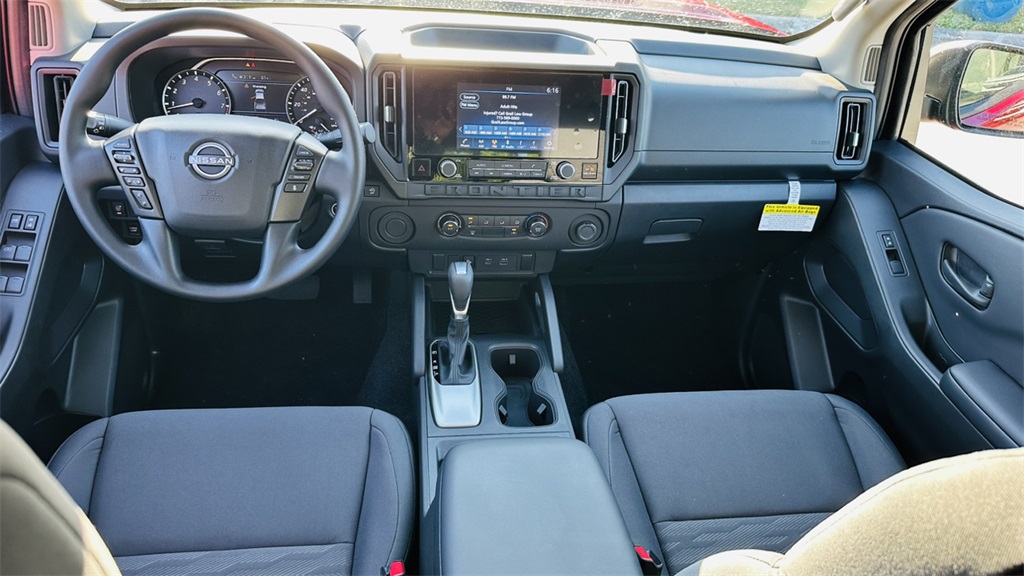 2025 Nissan Frontier S photo 11