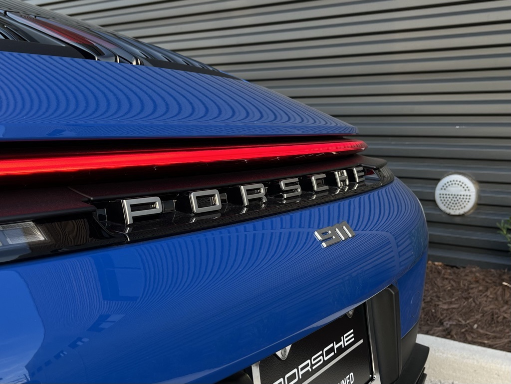 2025 Porsche 911 photo 7