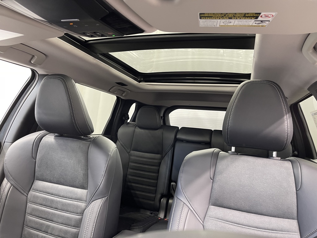2025 Mitsubishi Outlander SE photo 9
