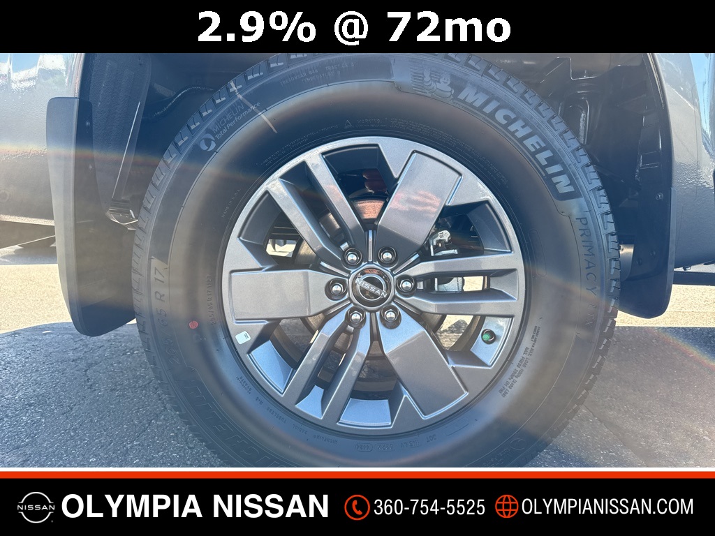 2025 Nissan Frontier SV photo 9