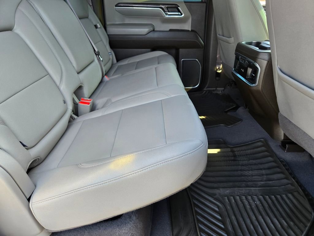 2023 Chevrolet Silverado 1500 LTZ photo 13