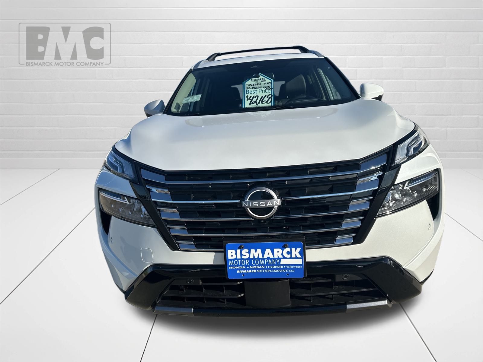 2026 Nissan Rogue SV photo 2