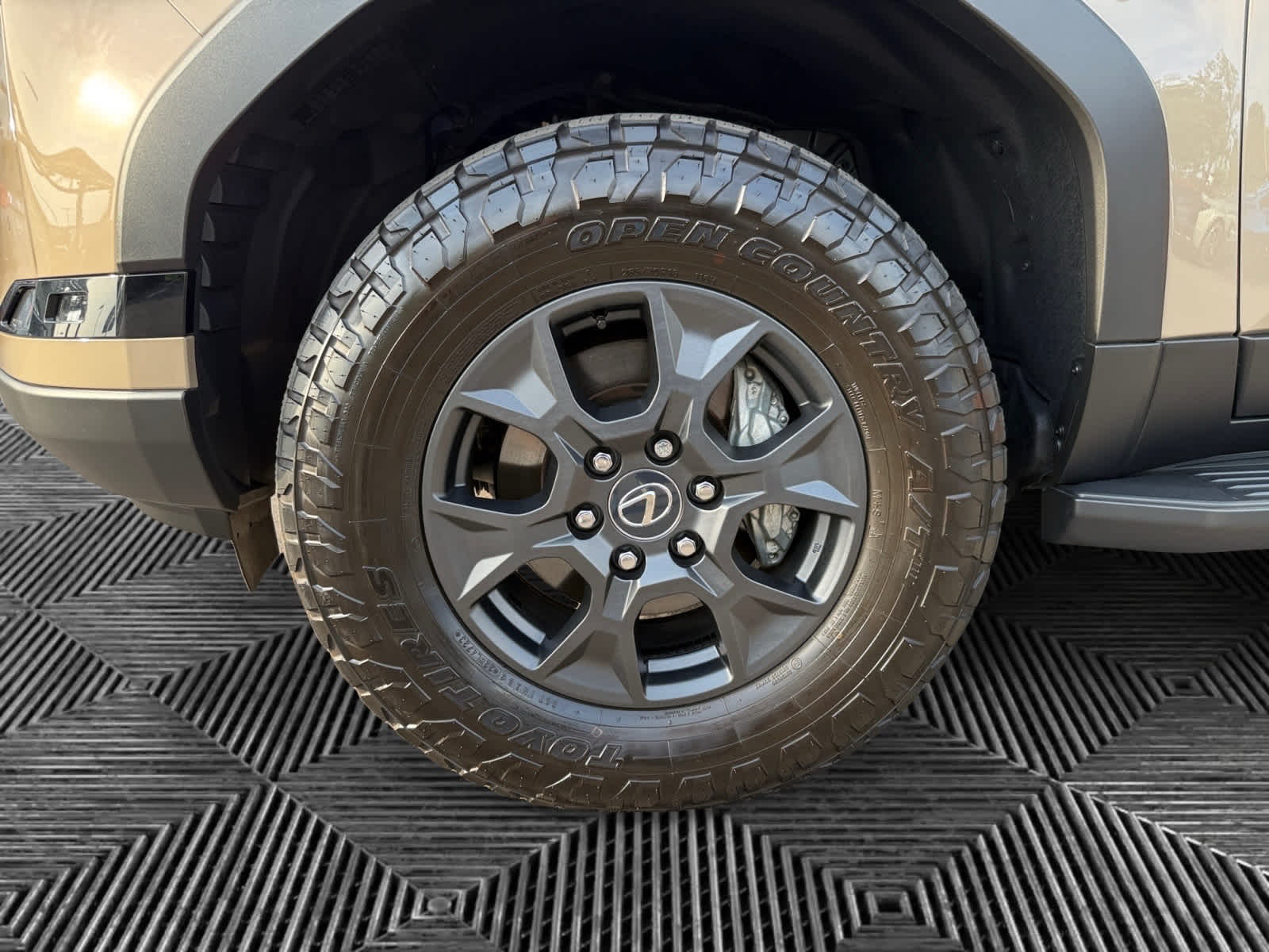 2024 Lexus GX 550 Overtrail photo 9