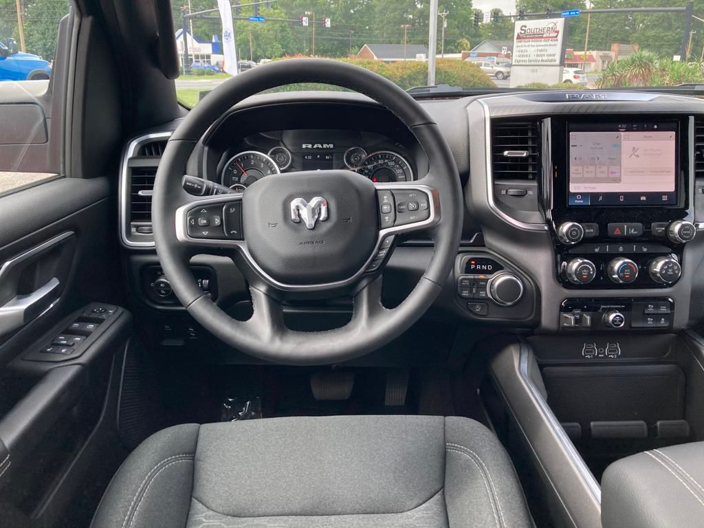 2025 Ram 1500 Big Horn photo 13