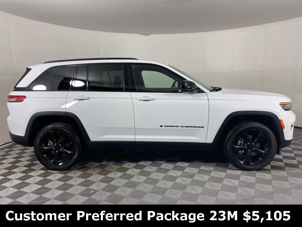 2023 Jeep Grand Cherokee Altitude X photo 3
