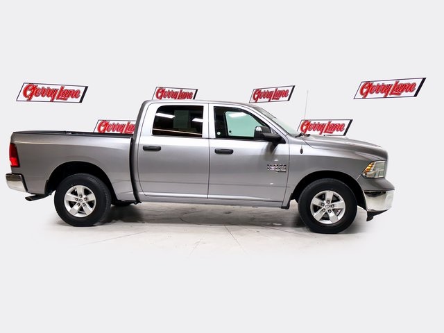 2023 Ram 1500 Classic SLT photo 3