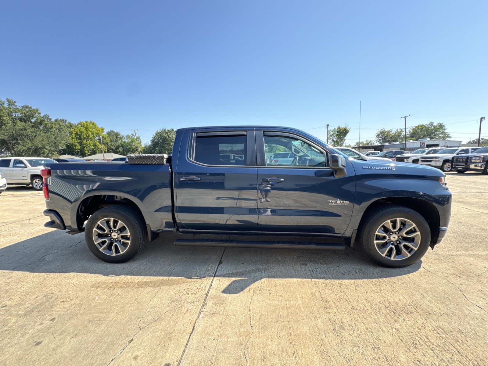 2021 Chevrolet Silverado RST photo 6