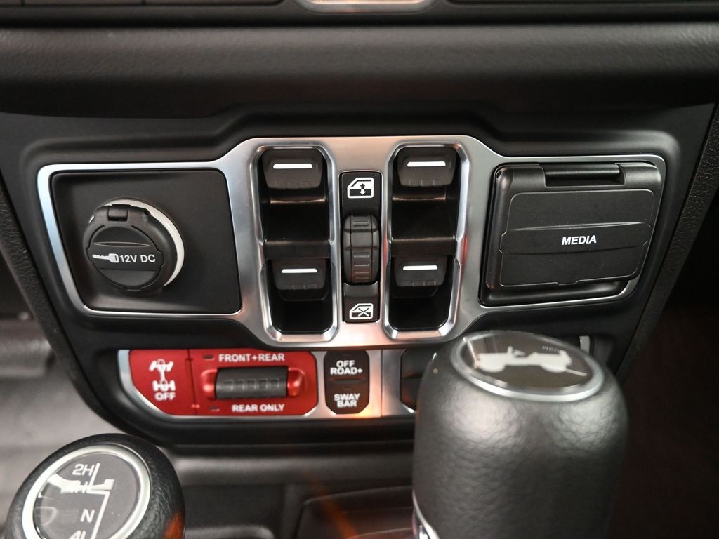 2024 Jeep Wrangler Rubicon photo 29
