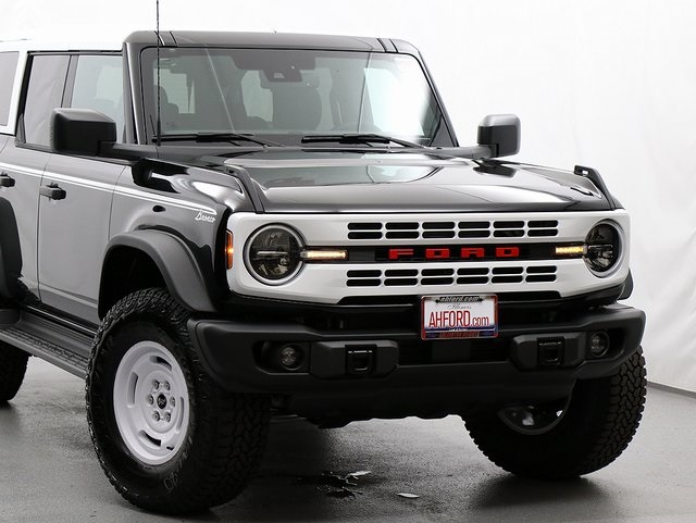 2025 Ford Bronco Heritage First Edition photo 2