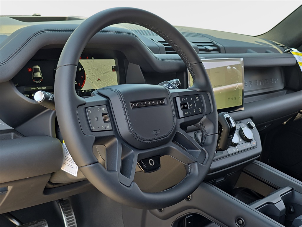 2025 Land Rover Defender 110 V8 photo 16